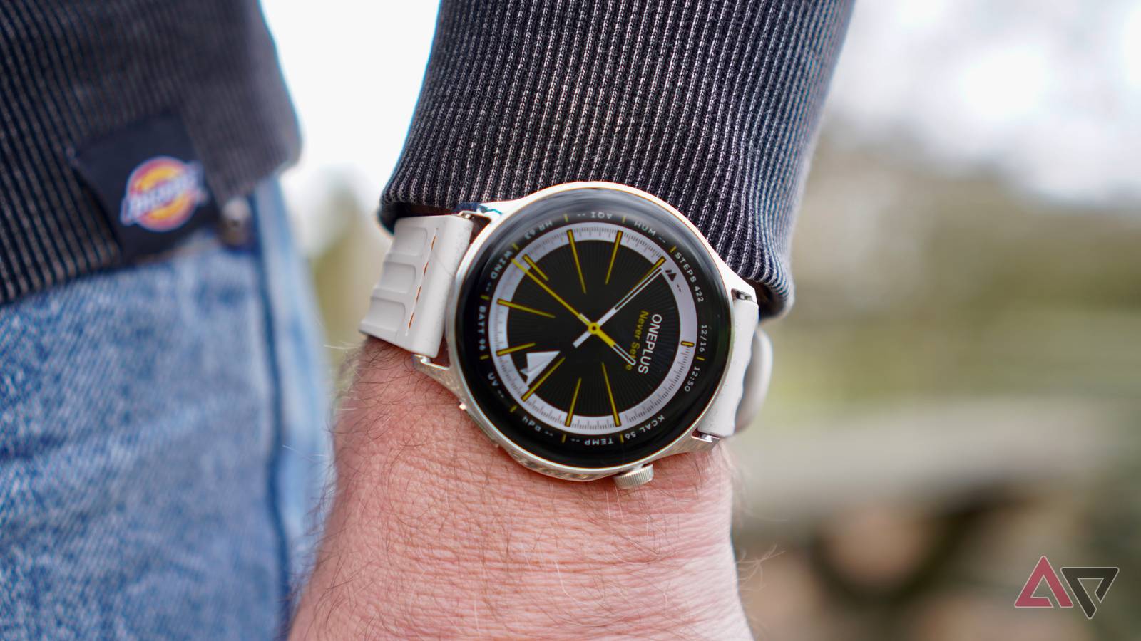 OnePlus Watch Lite: Elevate Your Wellness with Smart Health Tracking